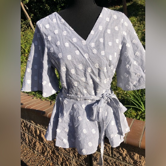 NWOT LOFT Women’s Cotton Short Sleeve pin Stripe Boho Blouse/Top - Picture 3 of 5